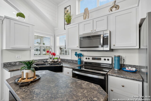 Image 14 of 45 For 5386 Ranch Road 1376 #19