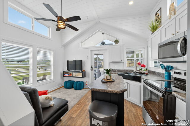 Image 15 of 45 For 5386 Ranch Road 1376 #19