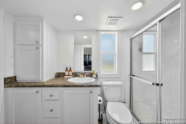 Image 17 of 45 For 5386 Ranch Road 1376 #19