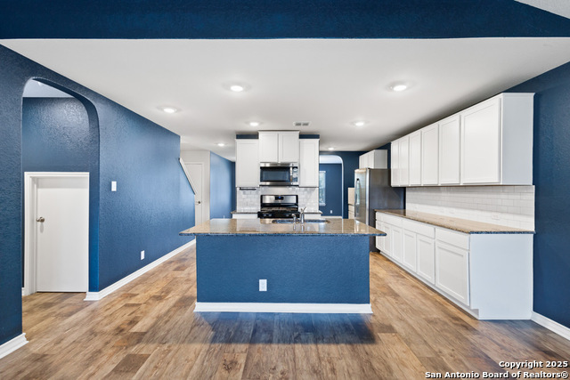 Image 12 of 53 For 13110 Needle Grass