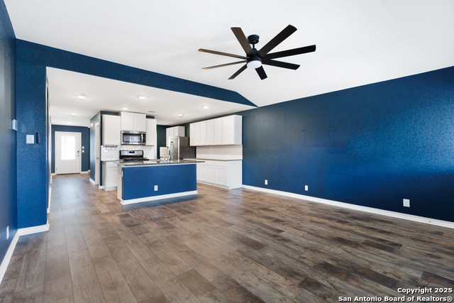 Image 15 of 53 For 13110 Needle Grass