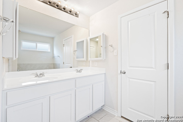 Image 18 of 53 For 13110 Needle Grass