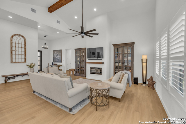 Image 11 of 40 For 2437 Kookaburra