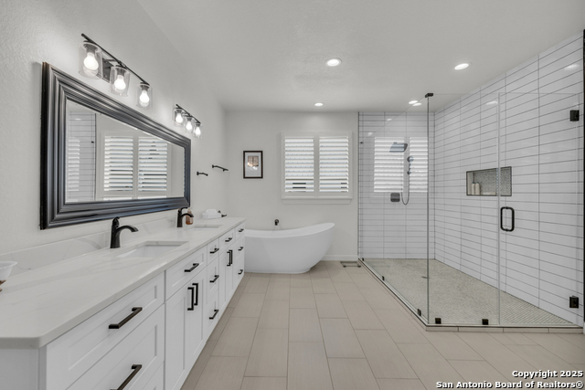 Image 23 of 40 For 2437 Kookaburra