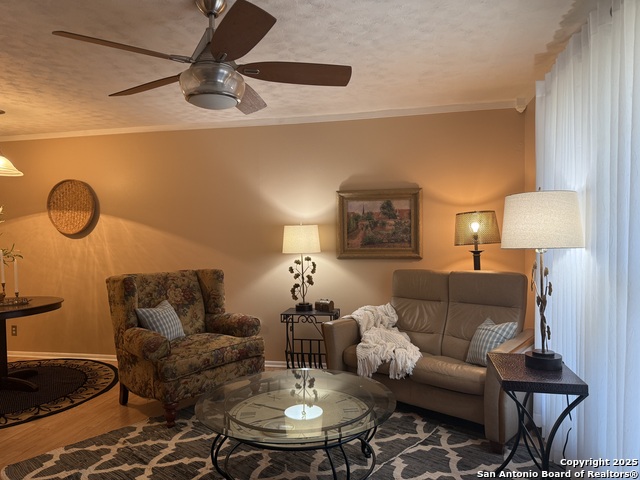 Image 4 of 8 For 8702 Village 811