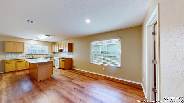 Image 10 of 46 For 117 Foxglove Pass