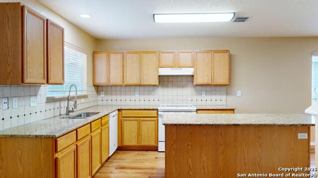 Image 12 of 46 For 117 Foxglove Pass