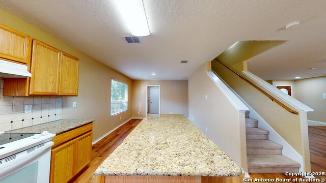 Image 13 of 46 For 117 Foxglove Pass