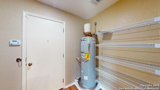 Image 17 of 46 For 117 Foxglove Pass