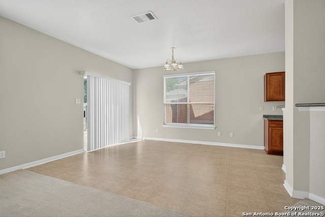 Image 13 of 33 For 221 Springtree Cove