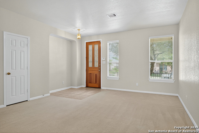 Image 15 of 33 For 221 Springtree Cove