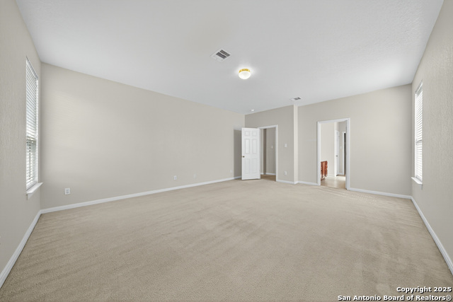 Image 19 of 33 For 221 Springtree Cove