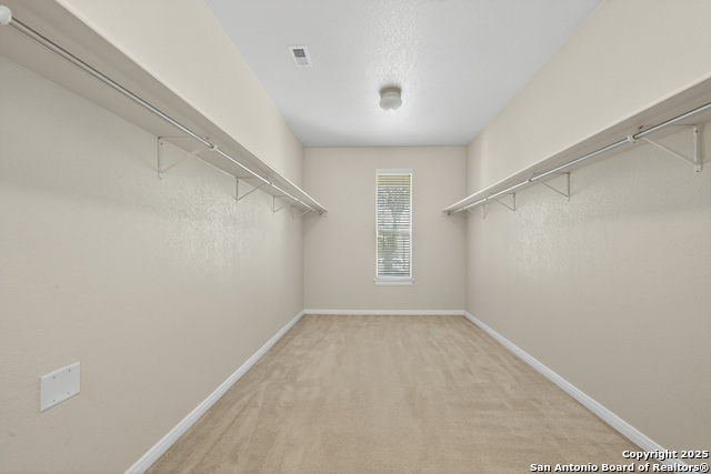 Image 22 of 33 For 221 Springtree Cove