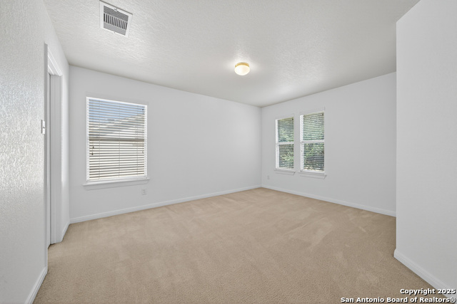 Image 26 of 33 For 221 Springtree Cove