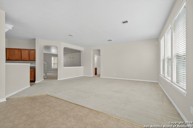 Image 7 of 33 For 221 Springtree Cove