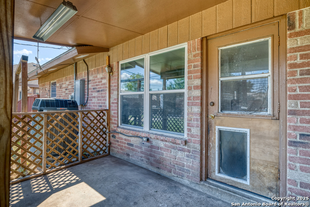 Image 14 of 28 For 144 Vanham  
