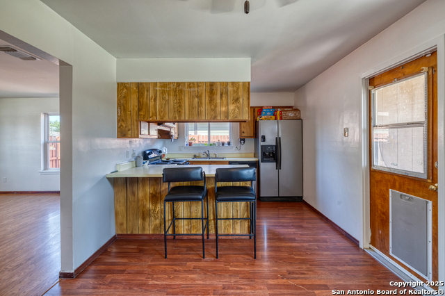 Image 7 of 28 For 144 Vanham  