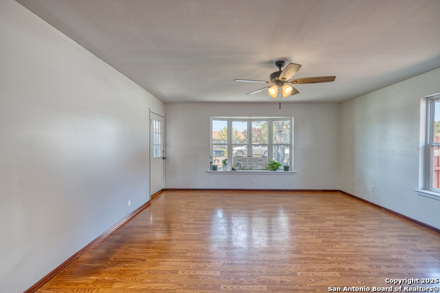 Image 9 of 28 For 144 Vanham  