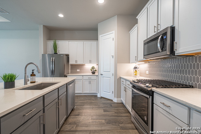 Image 12 of 36 For 1180 Cadogan Squire