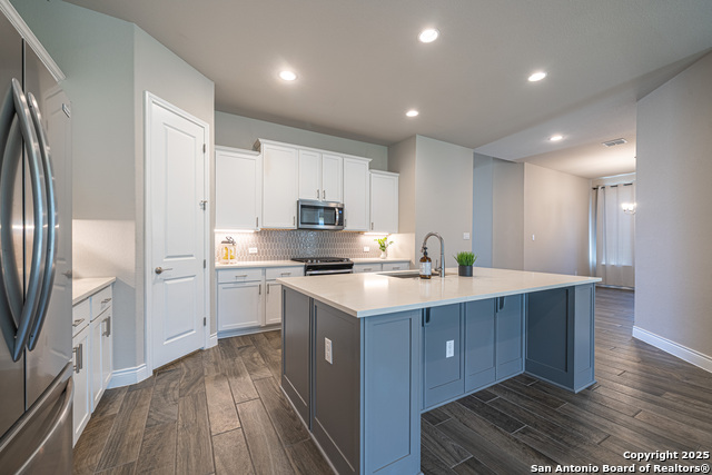 Image 16 of 36 For 1180 Cadogan Squire