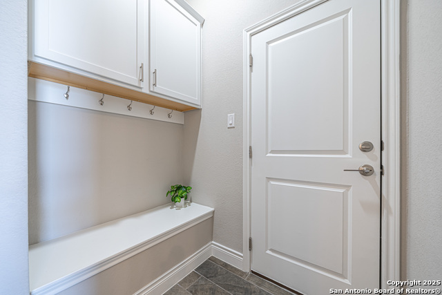 Image 7 of 36 For 1180 Cadogan Squire