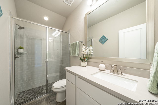 Image 8 of 36 For 1180 Cadogan Squire