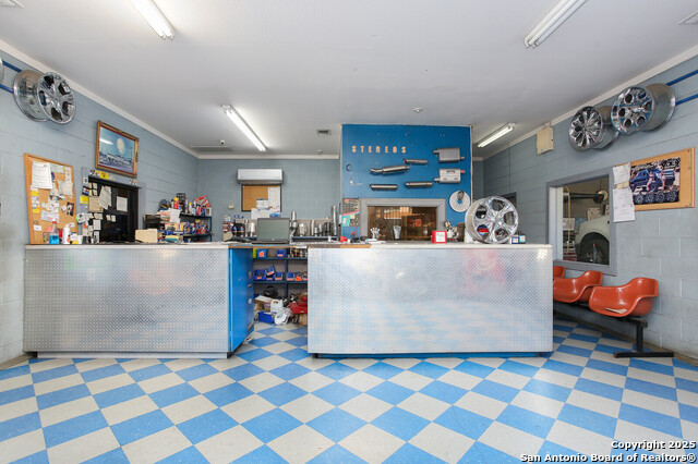 Listing photo id 0 for 2521 Presa S