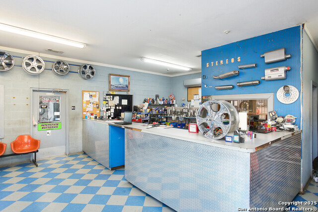 Listing photo id 1 for 2521 Presa S