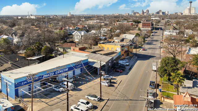 Listing photo id 5 for 2521 Presa S