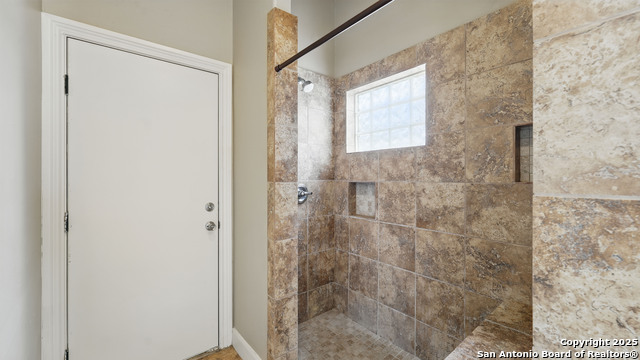 Image 23 of 46 For 8210 Roy Ln  