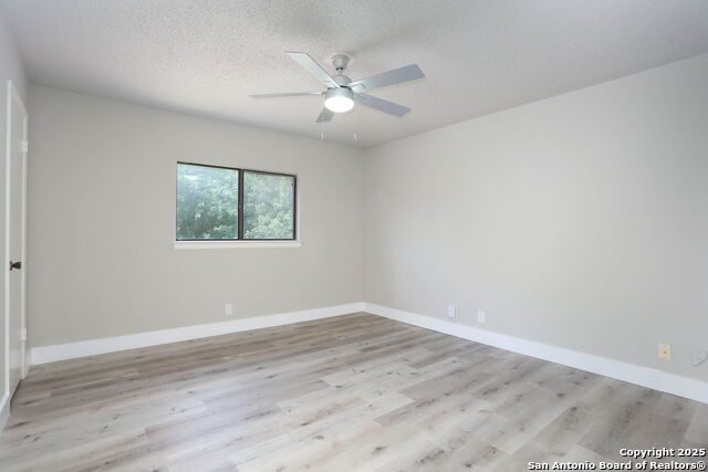Image 18 of 20 For 7675 Aspen Park