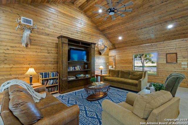 Image 12 of 40 For 370 Johnny Seibert