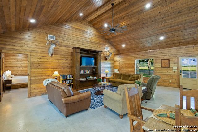 Image 13 of 40 For 370 Johnny Seibert