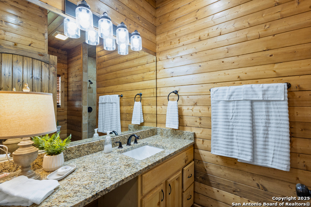 Image 17 of 40 For 370 Johnny Seibert