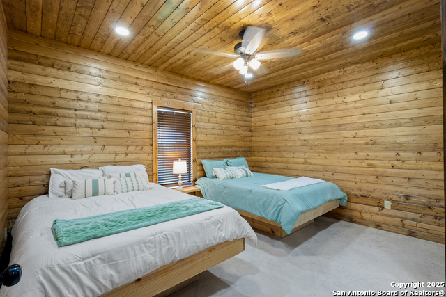 Image 20 of 40 For 370 Johnny Seibert