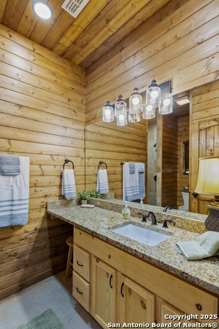 Image 22 of 40 For 370 Johnny Seibert