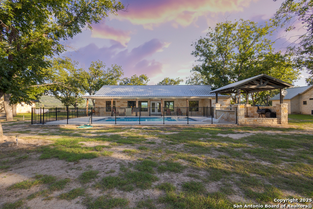 Image 26 of 40 For 370 Johnny Seibert