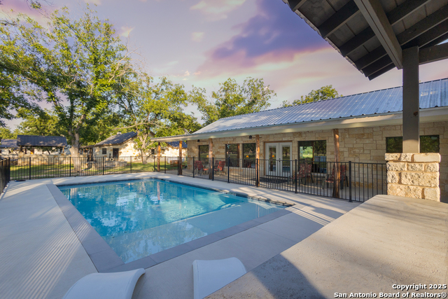 Image 30 of 40 For 370 Johnny Seibert