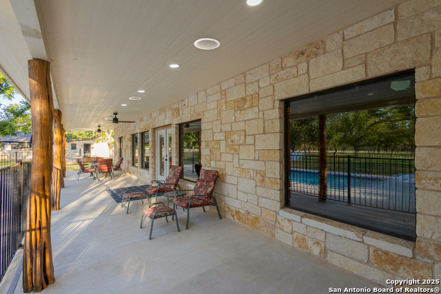 Image 31 of 40 For 370 Johnny Seibert