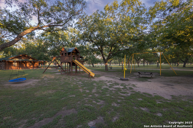 Image 37 of 40 For 370 Johnny Seibert