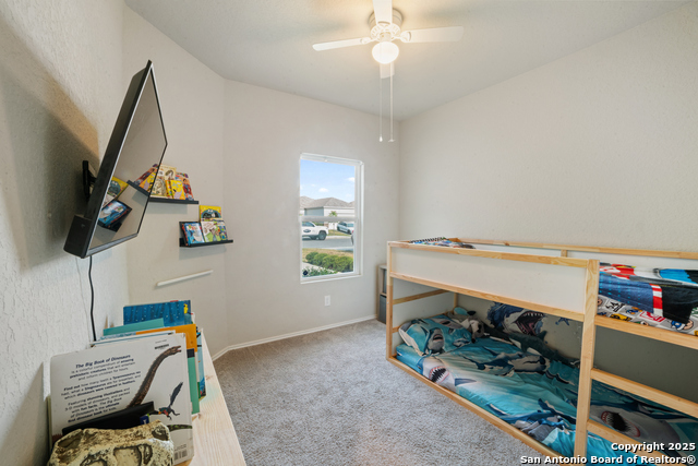 Listing photo id 13 for 10602 Welder Oak