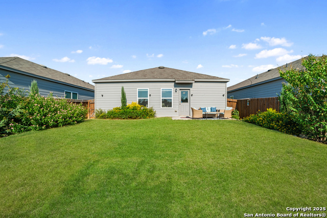 Listing photo id 17 for 10602 Welder Oak