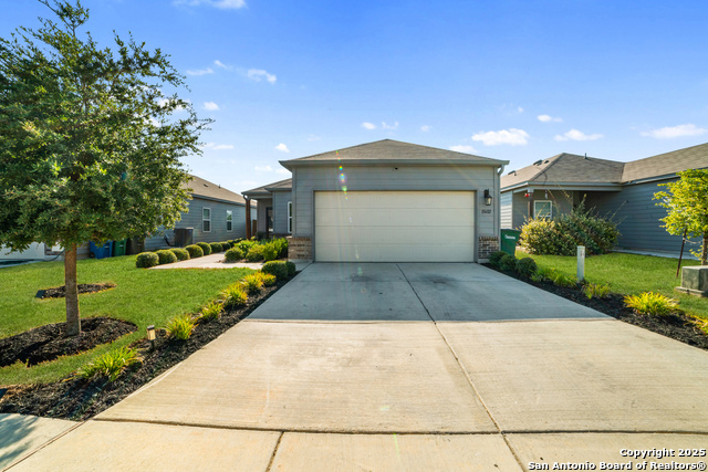 Listing photo id 0 for 10602 Welder Oak