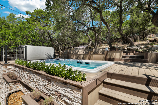 Image 17 of 42 For 245 Deer Cross