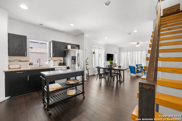 Image 17 of 31 For 704 Cherry N