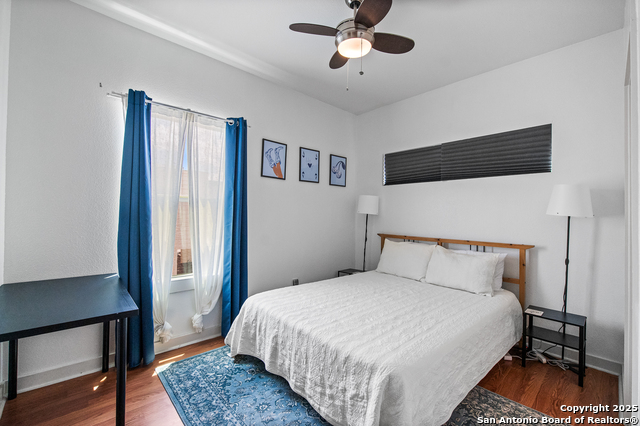 Image 23 of 31 For 704 Cherry N