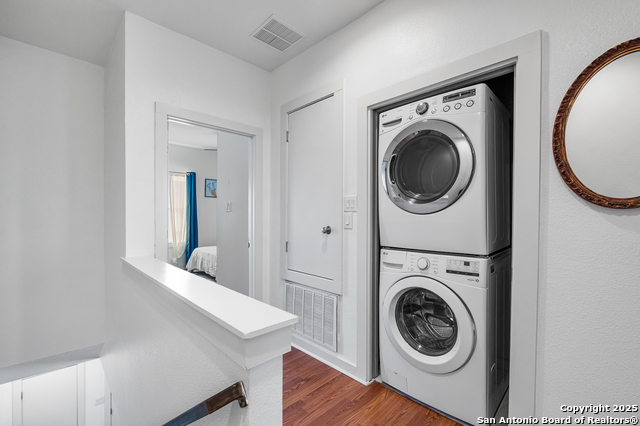 Image 24 of 31 For 704 Cherry N