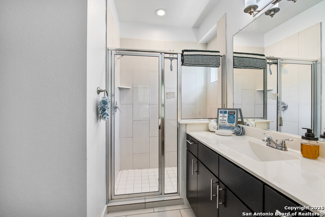 Image 26 of 31 For 704 Cherry N