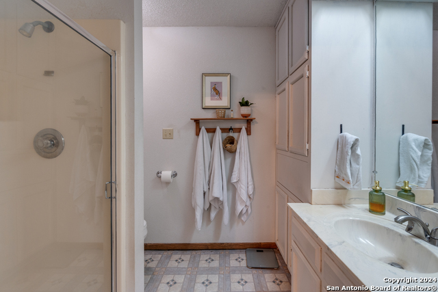 Image 13 of 23 For 720 Belmont