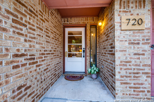 Image 2 of 23 For 720 Belmont